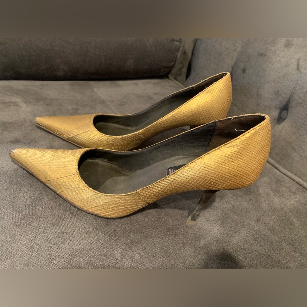 Steve Madden Gold Snakeskin-like Leather Heels 7.5